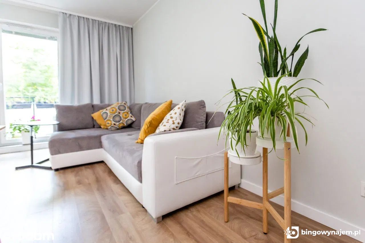 Hugona Kowarzyka / Do zamieszkania / 3 pokoje