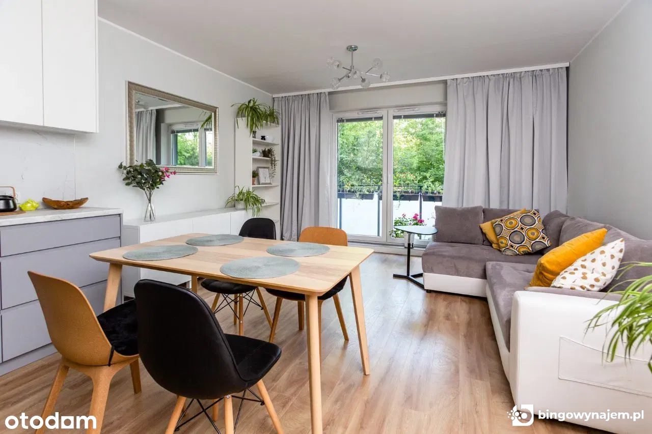 Hugona Kowarzyka / Do zamieszkania / 3 pokoje