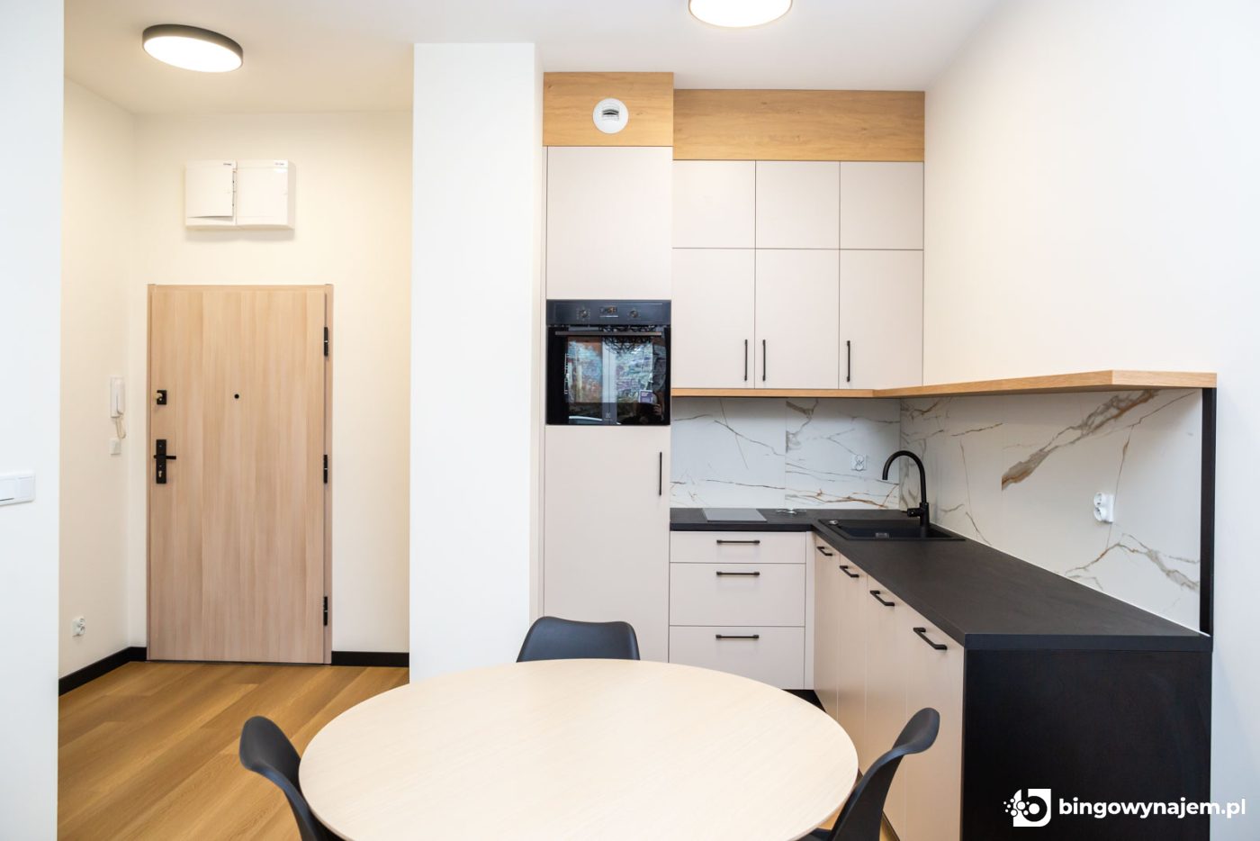 Madalińskiego / 2 pokoje / Parking / Bezpośrednio