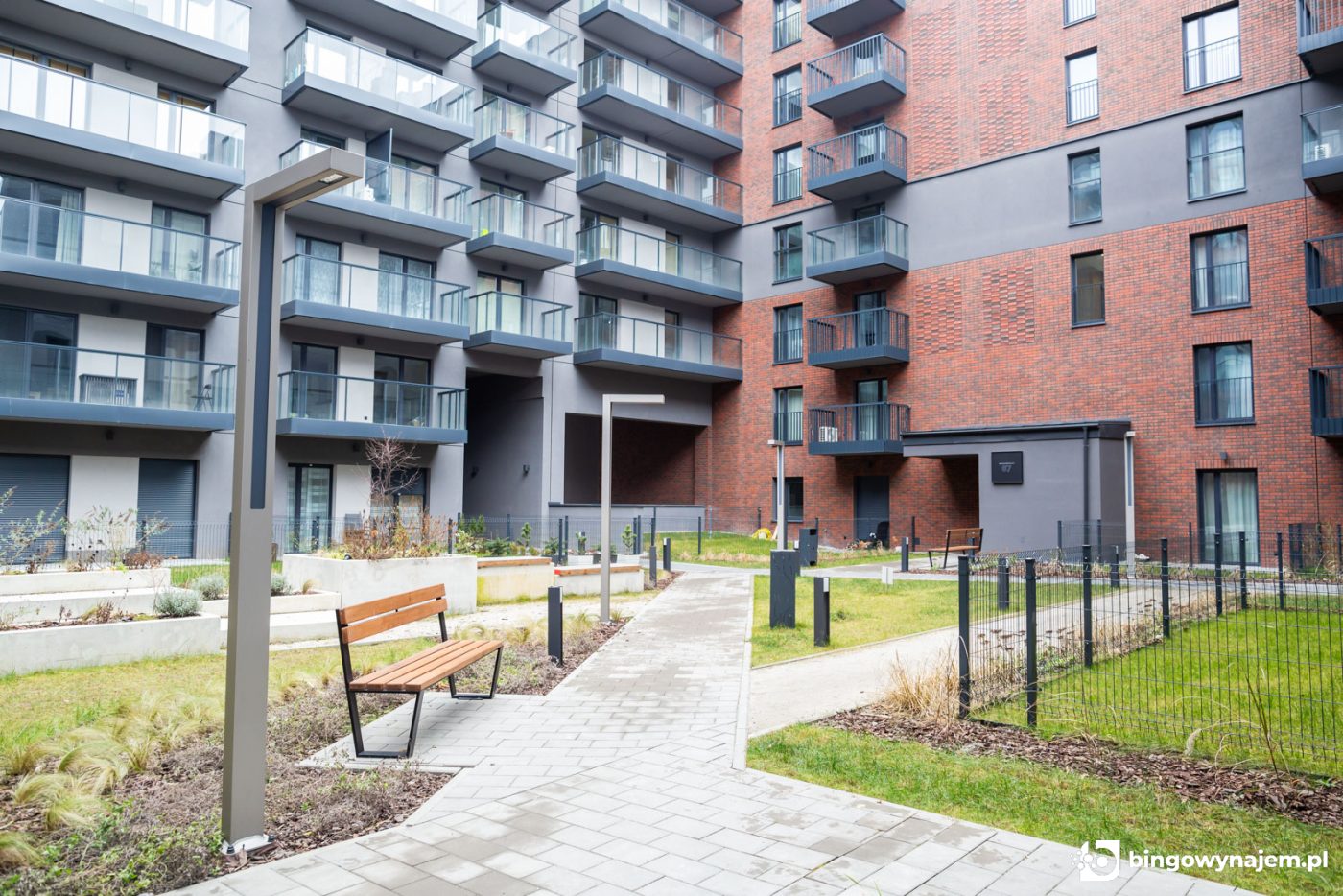 Madalińskiego / 2 pokoje / Parking / Bezpośrednio